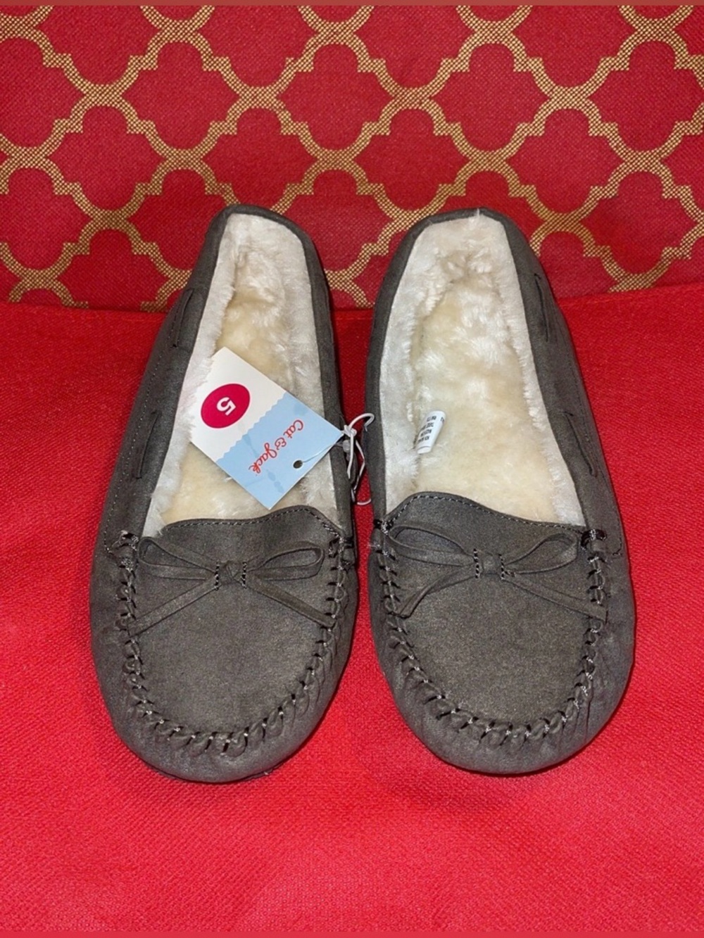Kids Cat & Jack gray/Cadi slippers moccasins size 5